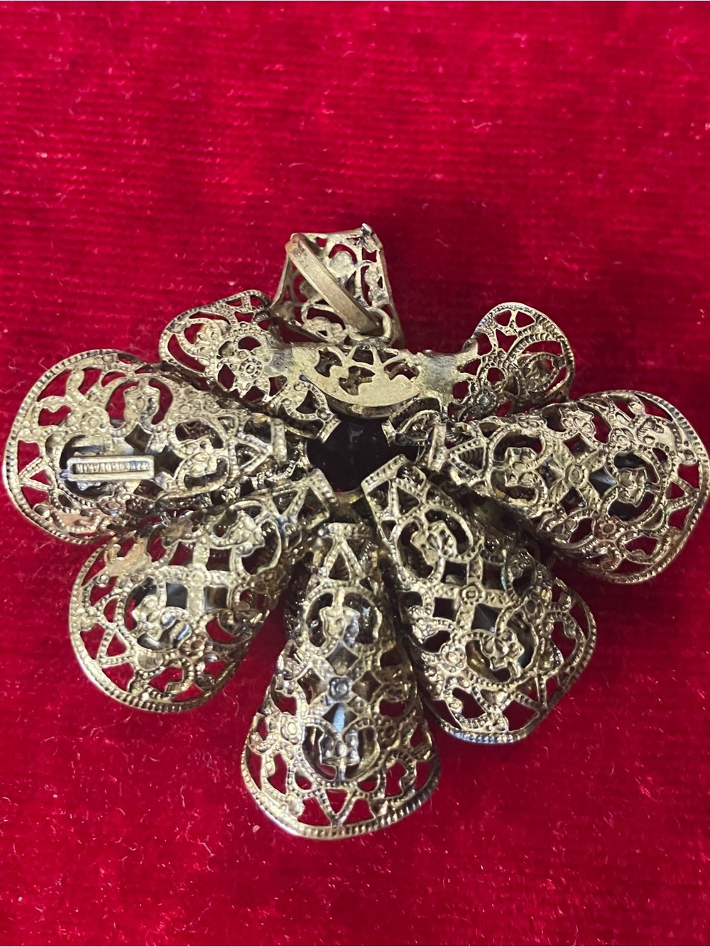 1930's CZECH Art Deco Victorian Revival FILIGREE BRASS Colorful Glass Pendant. - Picture 2 of 3